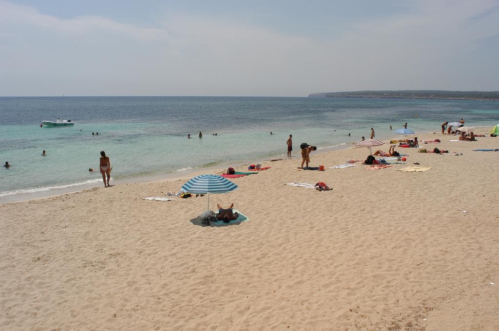 Hotel Ca Mari Playa Migjorn Buitenkant foto
